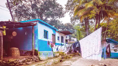 स्थलांतरितांचे कल्याण करण्याला खरोखरच प्राधान्य आहे? 