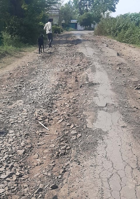 Indapur Varakute Budruk road is in bad condition