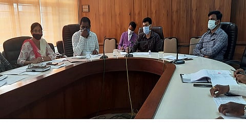 Vacant plots in industrial estates should be provided as per demand