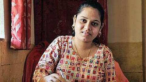 हात प्रत्यारोपणानंतर मोनिका मोरेला डिस्चार्ज, पश्चिम भारतातील पहिले यशस्वी हात प्रत्यारोपण