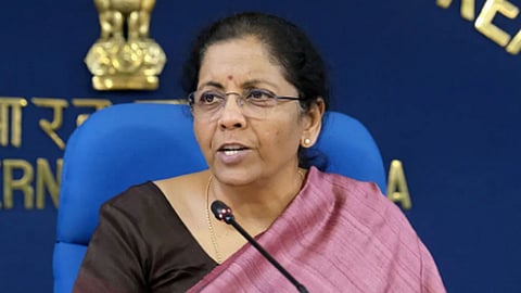 मोफत अन्नधान्य, आरोग्य कर्मचाऱ्यांना विमा संरक्षण, जनधन अंतर्गत सानुग्रह अनुदानाची केंद्राची घोषणा