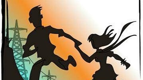 Leaving children in Amravati, the Mother escaped with her boyfriend