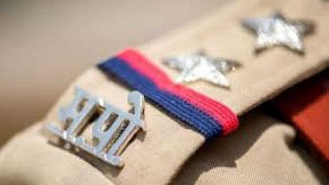 akola The accused's bail was finally denied and the police threatened to break his limbs