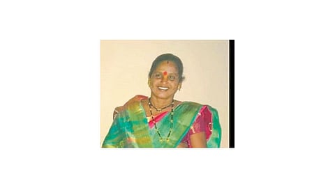 रोटरमध्ये मान अडकून मुगावात महिलेचा मृत्यू 