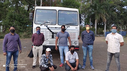 थरारक...पाठलाग करुन पोलिसांना पकडावा लागला वाळूचा डंपर