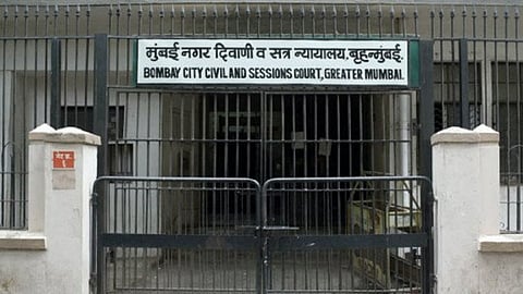 सत्र न्यायालयात कोरोना सुरक्षा नियमांचे पालन होत नाही म्हणून सरकारी वकिलांचा थेट राजीनामा