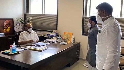 मावळातील प्रलंबित विकासकामांना मिळणार गती; शरद पवारांनी दिल्या अधिकाऱ्यांना सूचना