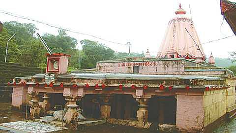 शंभूमहादेवाची यात्रा यवतेश्‍वरमध्ये रद्द