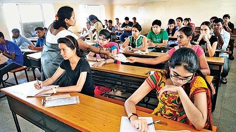 दहावीच्या विद्यार्थ्यांसाठी मोठी बातमी! उद्यापासून परिक्षेसाठी ऑनलाईन अर्ज भरता येणार