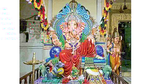 सिंधुदुर्गात गणरायाची धुमधडाक्‍यात प्रतिष्ठापना 