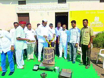 अमळनेरला शासकीय भरड धान्य खरेदी केंद्राला सुरूवात 