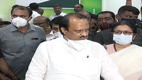 भीमा कोरेगाव प्रकरण: ''आता अमेरिका पण निर्णय द्यायला लागली का?'', उपमुख्यमंत्री कडाडले