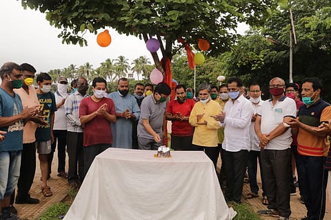ninth birthday of the trees planted on Rankala was celebrated with enthusiasm through the Let's plant trees initiative of Sakal Media Group