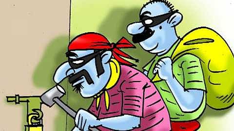 Mobile shoplifting in Akole taluka