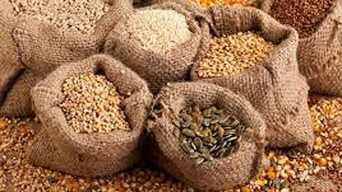 कोल्हापूर : जीवनावश्यक वस्तूंची जादा दराने विक्री करणाऱ्यांवर फौजदारी : जिल्हाधिकारी