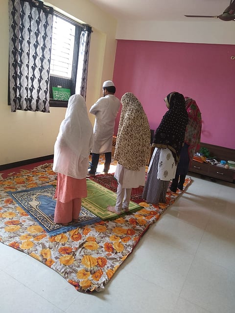 जुमाची नमाज घरीच केली अदा 