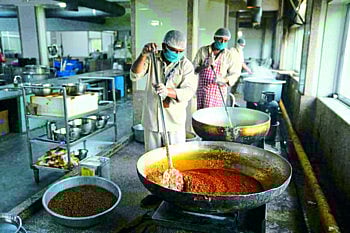 "स्नेहाच्या शिदोरी'तून भागवली सव्वादोन लाख गरजूंची क्षुधा! 