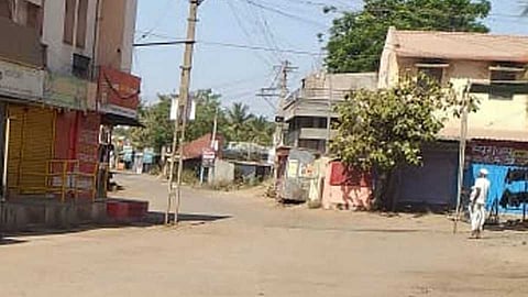 The mayor opinion is that there is a need for a curfew in Kopargaon now
