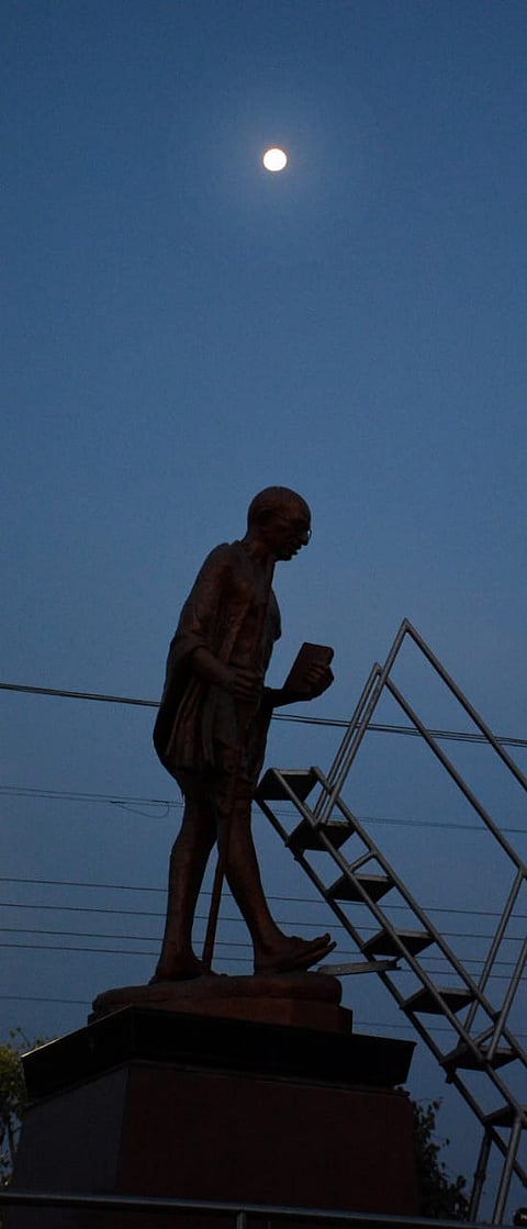 Mahatma Gandhiji. putla solapur