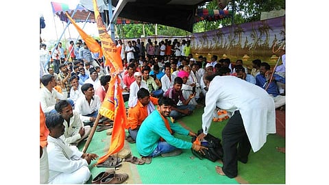 Blood Donation in Jalgaon for Maratha Reservation