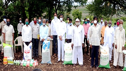 शासन पाठिशी