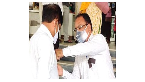 पिंपरी-चिंचवडमध्ये 'धन्वंतरी'वरून आयुक्त विरुद्ध कर्मचारी 