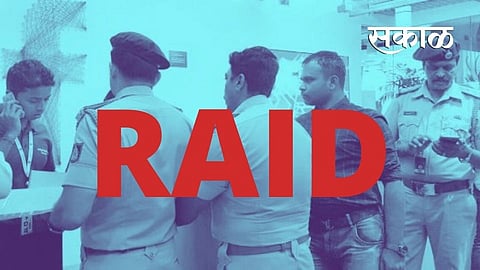 Police_raid