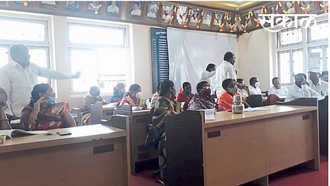 The budget meeting in Ashta was abuzz with allegations