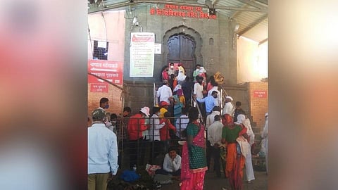 Sankashti Chaturthi has also received very little response from devotees at the Ganpati temple in Siddhatek 
