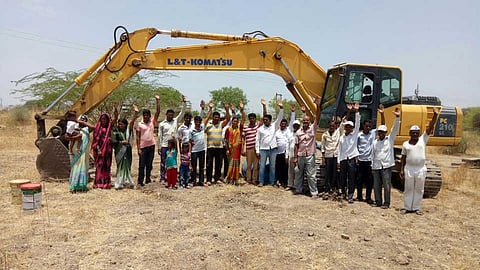 Launch of various water conservation works at Sonawadi Supe