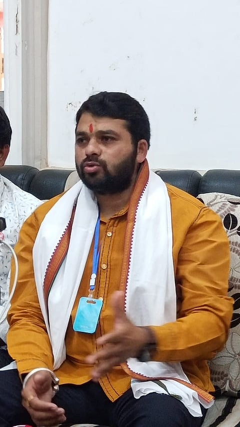 स्वाभीमानी शेतकरी संघटनेचे रविकांत तुपकर 