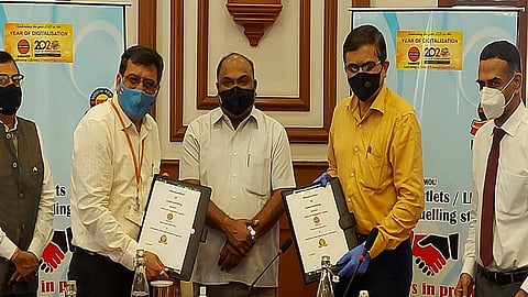 ST महामंडळ सुरू करणार पेट्रोल पंप;  'इंडियन ऑइल' सोबत केला सामंजस्य करार