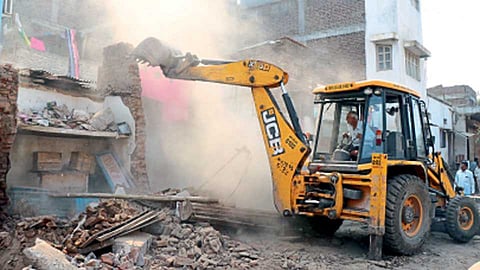 Akola News: Encroachment eradication campaign due to election code of conduct of teachers constituency