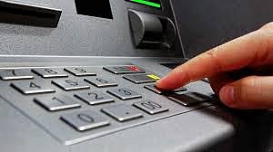 Akola Withdraw money from ATMs; Wait a minute! This negligence can be costly