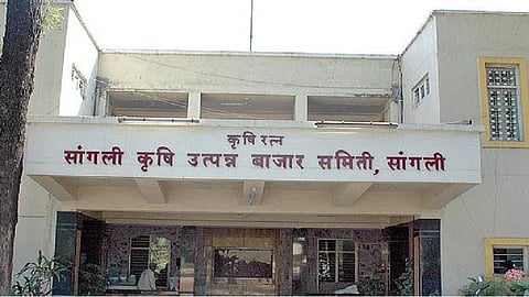 Sealing of candidature from Hamal group for market committee