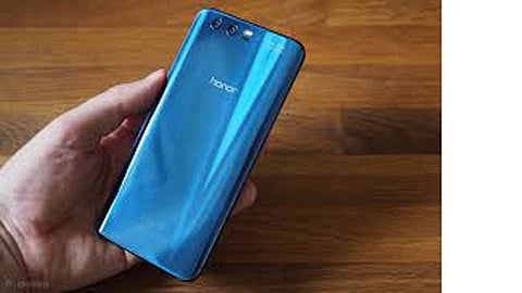 Honor V10