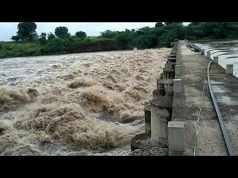 "sina's new bridge alleged to be inferior