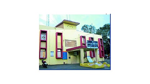 Karad city police station has handed over the charge of DB and transport branch to a single officer