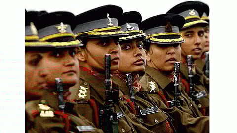 ladies officer in army.gif