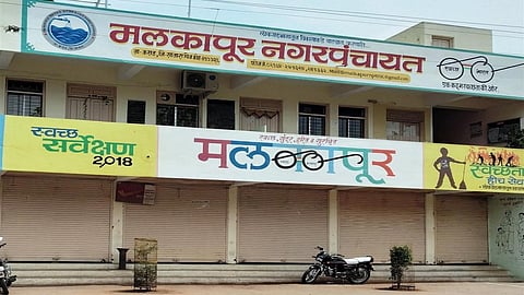 municipal worker beaten up by two person