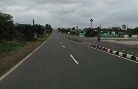 Nagar-Pune highway closed