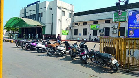 nashik road railway station.jpg