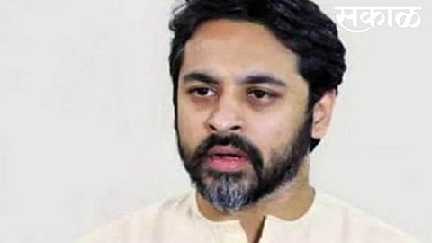 nilesh rane criticized on CM uddav thakre on the topic of speech in assembly in sindhudurg