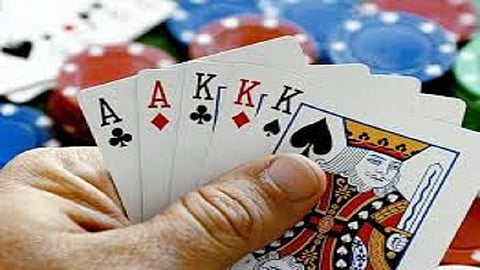 kolhapur police raid in  three page Gambling 8 people