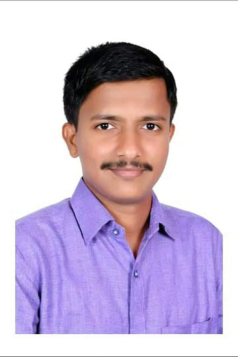 मायक्रोसॉफ्ट टिम्सच्या माध्यमातून अभिजीत पाटील करतात विद्यार्थ्यांना अध्यापन 