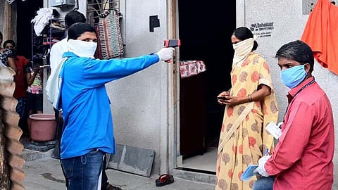 सुरक्षा कवच नसतानाही 'ते' करताहेत कोरोना ड्युटी!