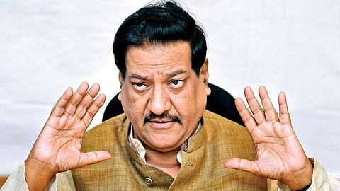 कृषी विधेयके मंजूर करून लोकशाहीचा गळा घोटला; चव्हाणांची मोदी सरकारवर सडकून टीका