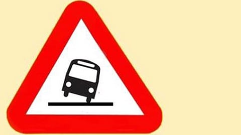 car crushed farm laborers 3 killed 2 injured accident police hospital pune otur