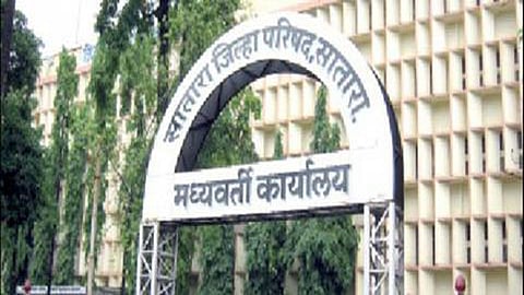 जेवायला एकत्र बसल्याने बाधित?; शासकीय कार्यालयात सामसूम!