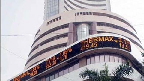 तब्बल पाच लाख कोटी पाण्यात